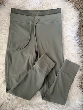 Vuori Elevate Daily Legging 25” Pistachio